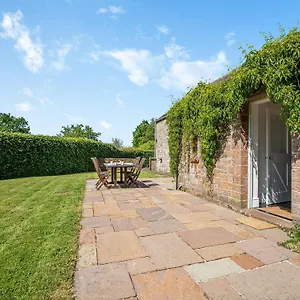 https://haytongate-barn.hotels-newcastle-upon-tyne.com